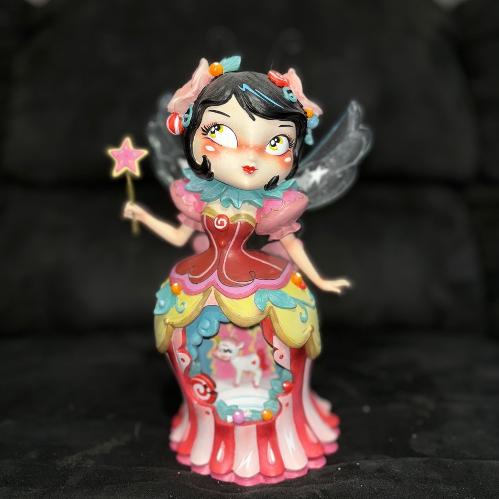 Enesco The World Of Miss Mindy Sweet Forest Fairy 10 Inch Figure NEW Art 10"Tall